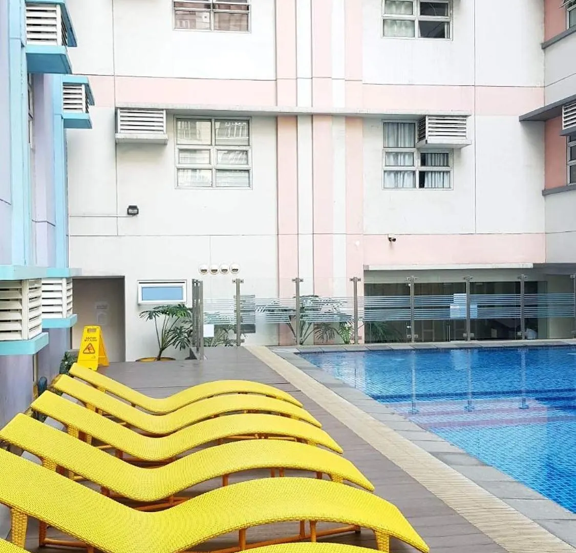101 Newport Blvd Unit 2A Cluster 4 By Rechelle Nunag Apartment Manila
