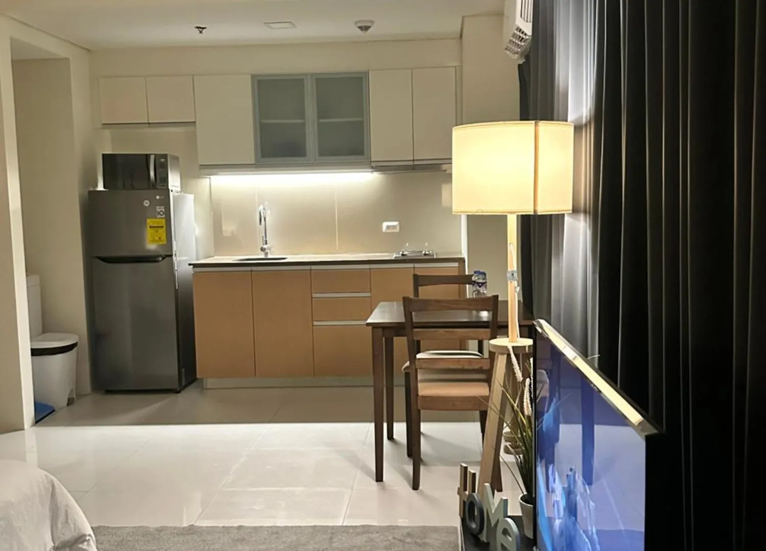 101 Newport Blvd Unit 2A Cluster 4 By Rechelle Nunag Apartment Manila