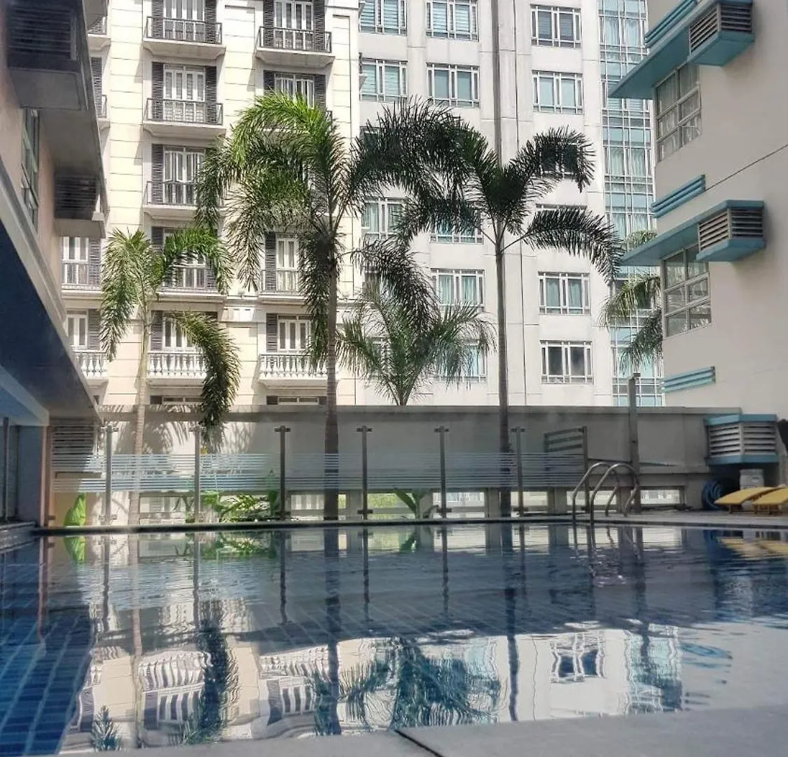 101 Newport Blvd Unit 2A Cluster 4 By Rechelle Nunag Apartment Manila 0*,
